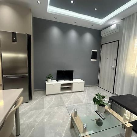 Luxury Apt 5Min To Metro Nikaia Pireusz Kültér fotó