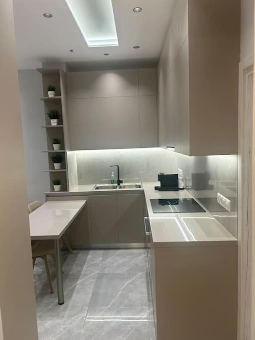 Luxury Apt 5Min To Metro Nikaia Pireusz Kültér fotó